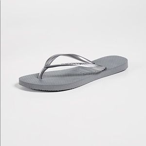 Women’s silver Havaianas flops- new Size39-40